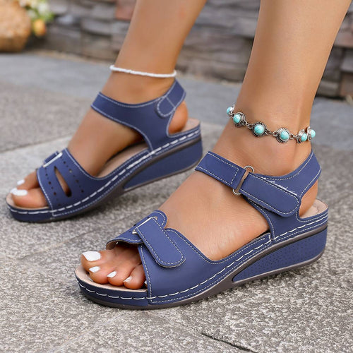 Caitlin™ | Orthopedic Support Meets Summer Style