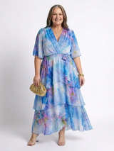 Calista | Maxidress met V-hals en gestrikte taille