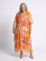 Calista | Maxidress met V-hals en gestrikte taille