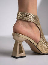 Aura | Elegante geweven sandaal met blokhak